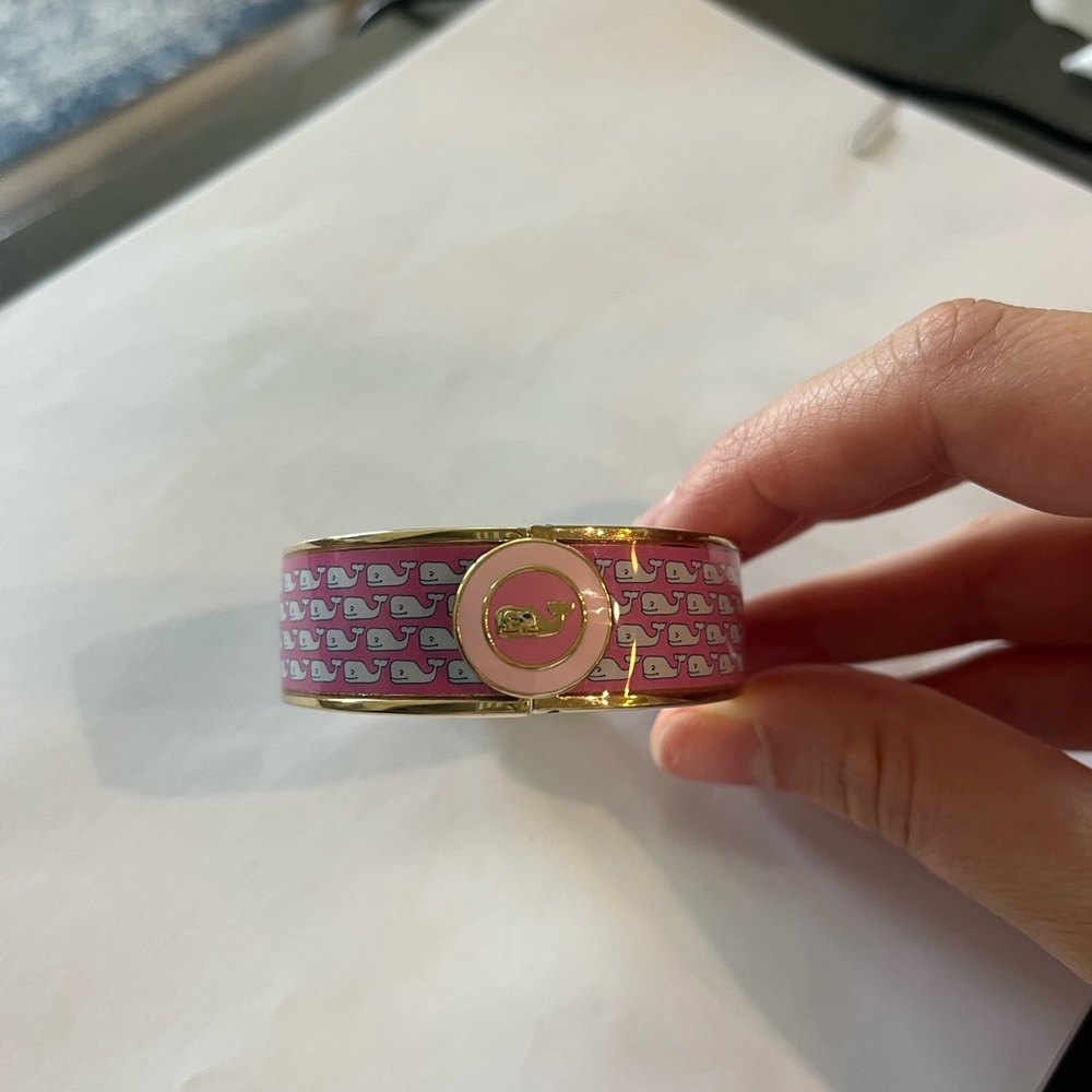 Vineyard Vines Pink, White and Gold Whale Logo Pattern Hinged Bracelet